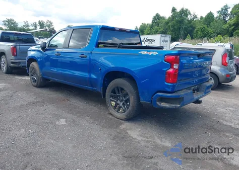 2022 Chevrolet Silverado 1500 4Wd Short Bed Custom z USA, uszkodzony, nr VIN 1GCPDBEKXNZ527992